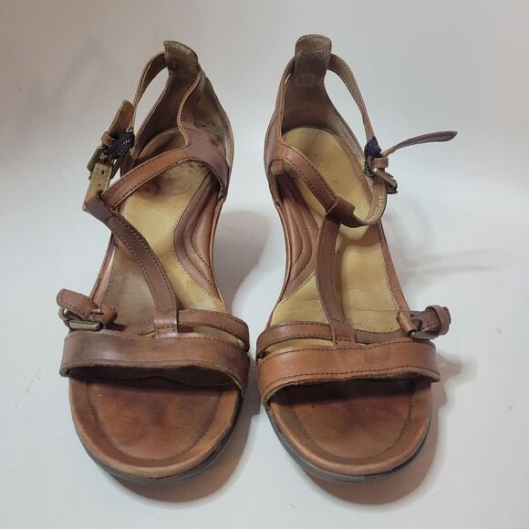 Ecco Brown Leather T-Strap Heeled Sandals - Picture 6 of 14